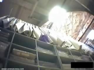 जपानीस वायियूर अपस्कर्ट लिमज़ीन पॅंटीस तहलका छिपा हुआ कैमरा फेटिश एशियन