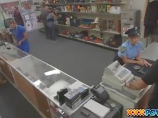 Pieprzenie erotyczny policja oficer w mój pawnshop