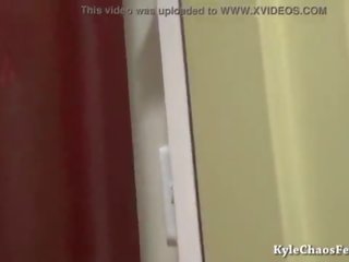 Kingsley forgets upang lock ang doors - limp mga kababaihan