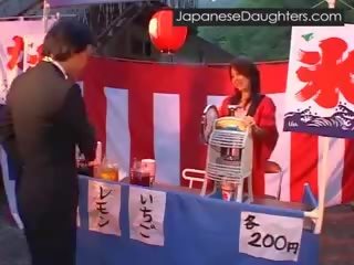 Ung japanska japanska ung ung kvinna anala körd hård för den